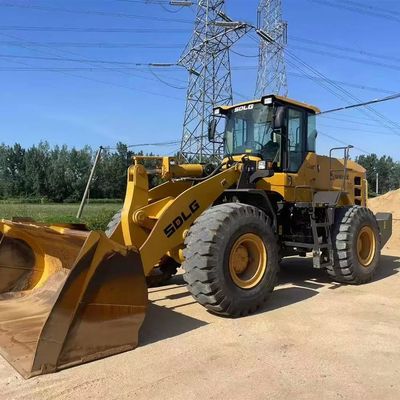 Used Sdlg956 Loader Hot Selling Large Capacity Engineering Construction Digging Force Payloader Loader with Low Fuel