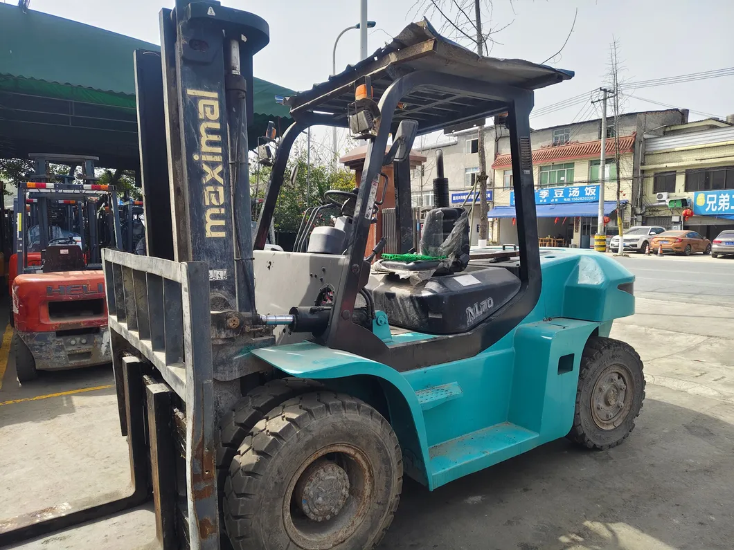 7 Ton 1800kg 4-Wheel Electric Forklift with Attachment Made in China 2