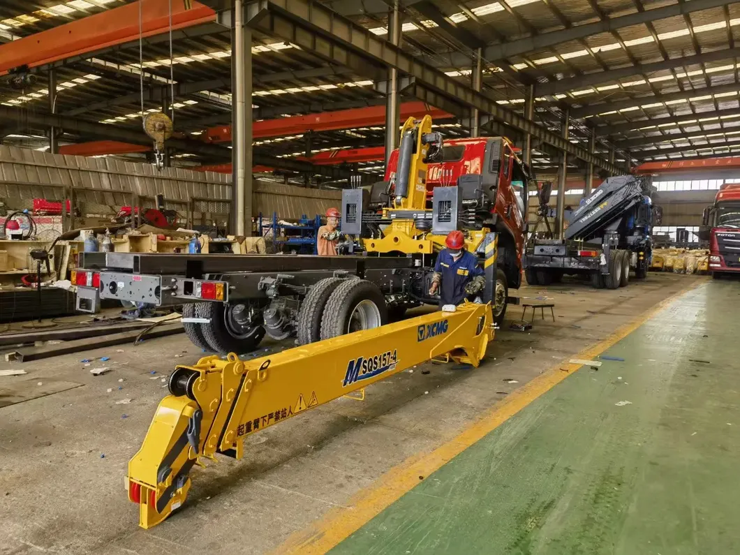 Reliable Used Truck Mounted Heavy Duty 12t Hydraulic Construction Crane 4