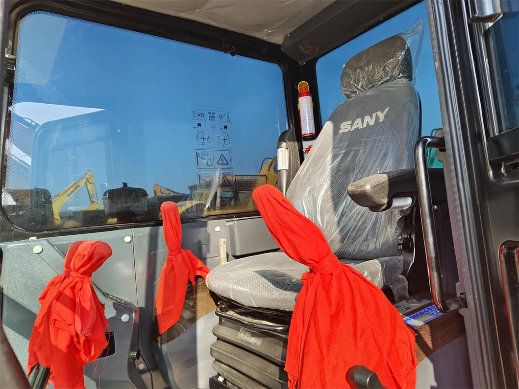 High-Efficiency Sany Sy60 6 Ton Crawler Excavator Second Hand Machinery Excavator with Loader Attachment China Made Construction Equipment 4