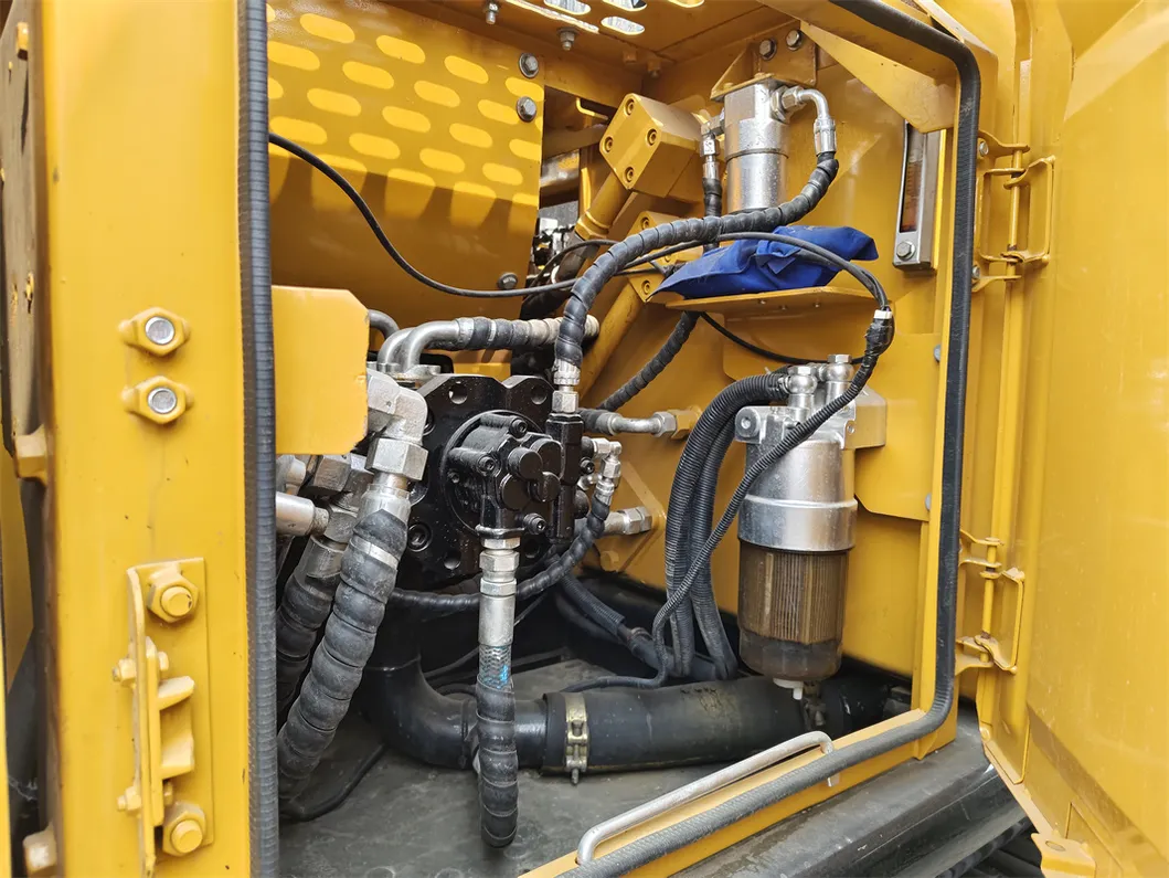 Used Sany Sy135c Sy135 13ton Earth Mover and RC Hydraulic Crawler Excavator for Sale 2