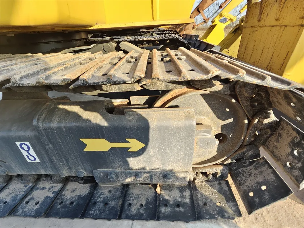 Second Hand Crawler Mini Excavator PC55 Digger Price Used Backhoe Excavator for Landscaping 1