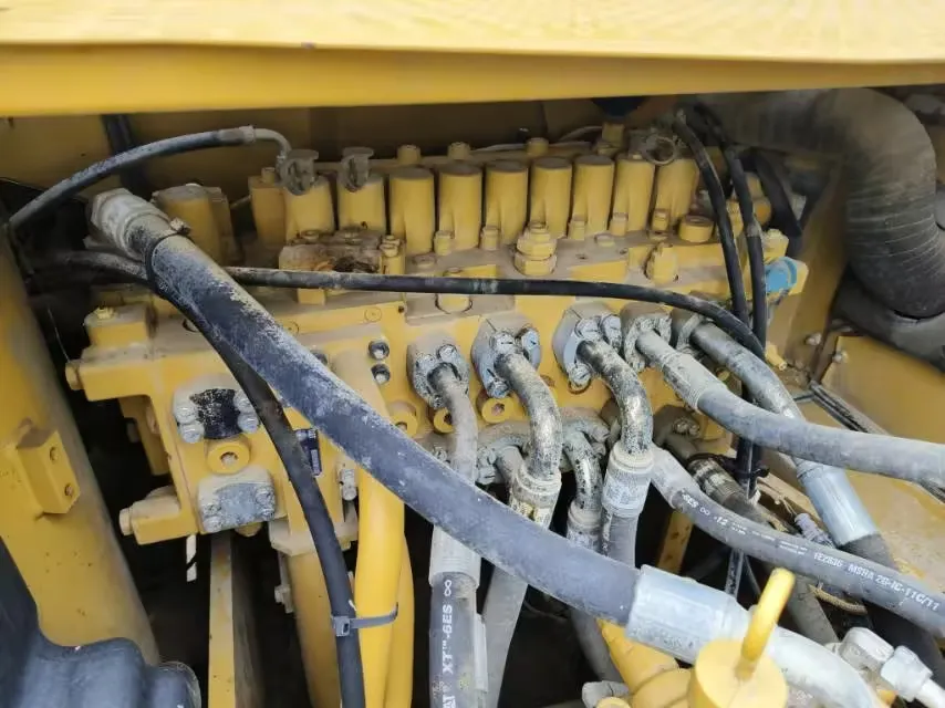 Newest Model 20 Tons Middle Size Cat 320gc Excavator Stock for Sales 3