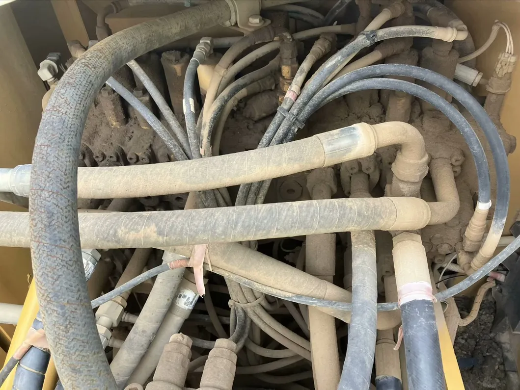 High-Performance Excavator; Used Excavator Cat 323D; Cat Excavator; Cat323; 23t Excavator Price; Cheap Excavator for Sale 1