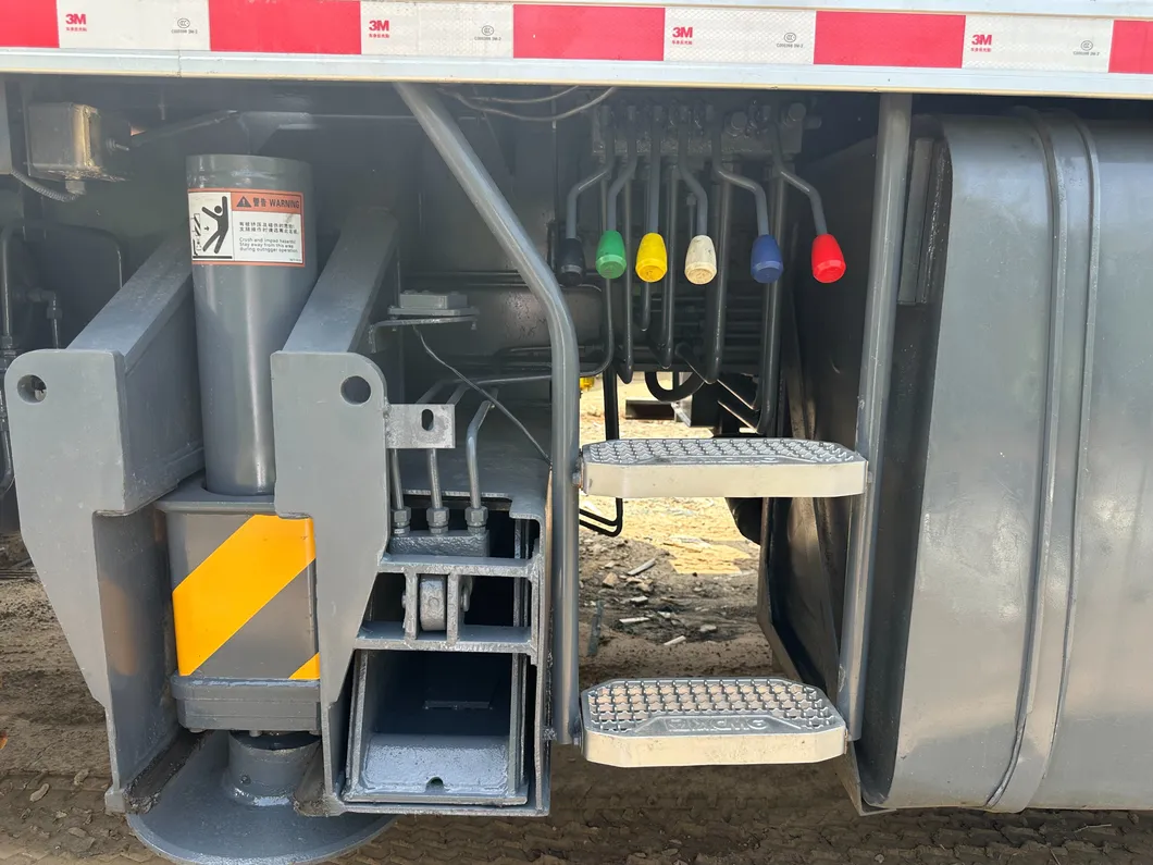 Chinese Factory 25ton Truck Crane Xct25 with Spare Parts Good Quality Crane 3