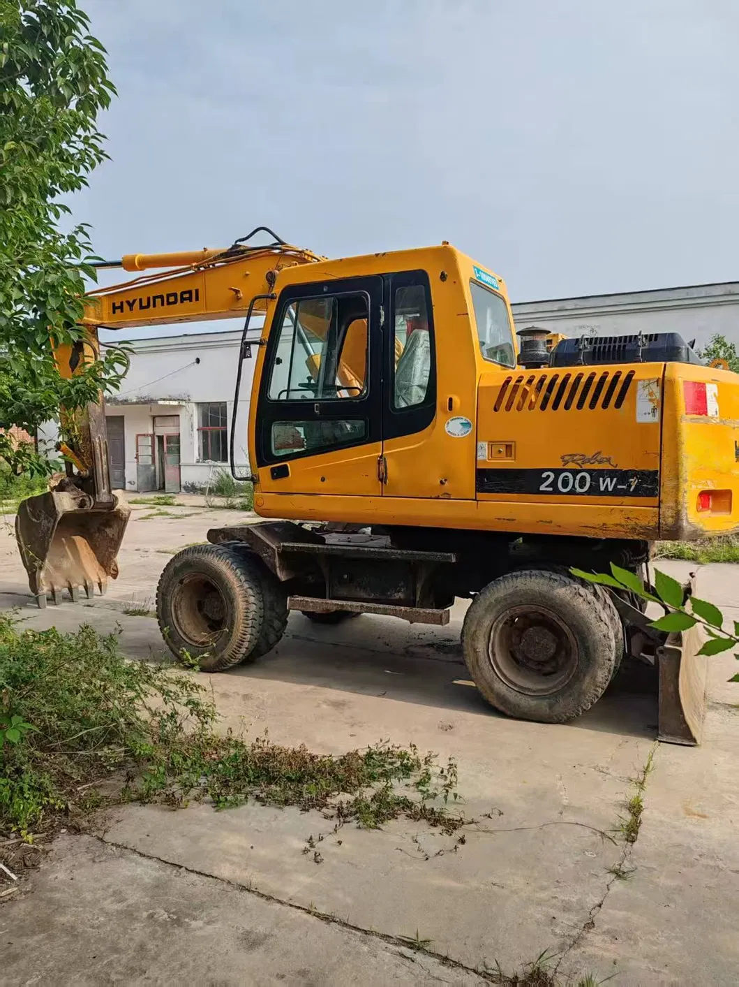 Hyundai 150W-7 Wheeled Excavator 15 Ton Wheel Used Construction Machinery Second Hand Cummins Engine of Excavator 0