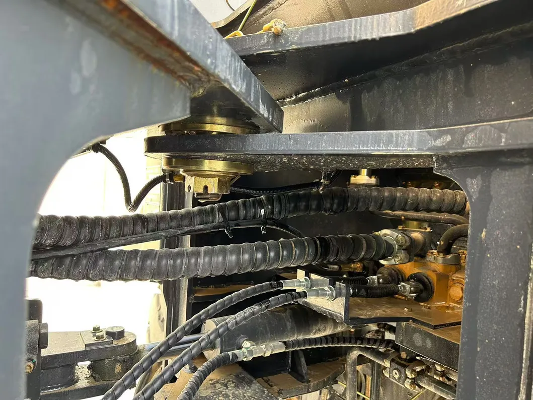 Nearly New Shantui L53-G Wheel Loader Produced in 2023 with High Quality for Sale Made in China L53G 1