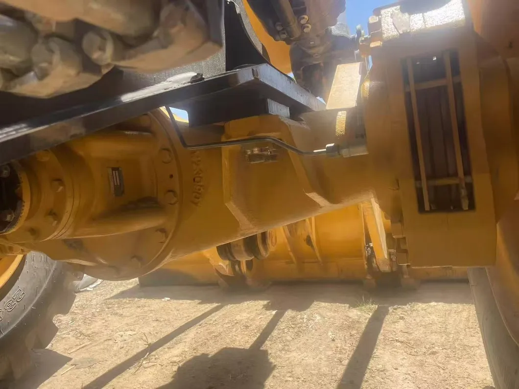 Used Sdlg956 Loader Hot Selling Large Capacity Engineering Construction Digging Force Payloader Loader with Low Fuel 3
