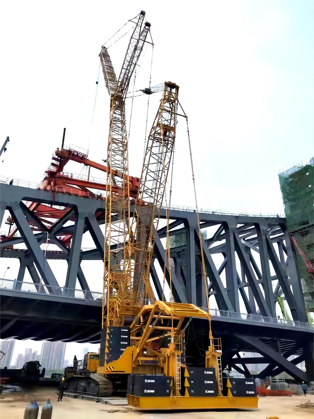 XCMG 400 Ton Xgc400 96m Used Crawler Crane for Sale 2