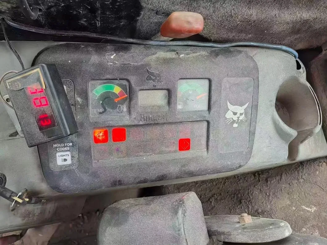 Used Doosan Dh35 Excavator, Doosan Dh35 Dh55 Mini Excavator Excavadora with Rubber Tracker and Dozer Blade 2