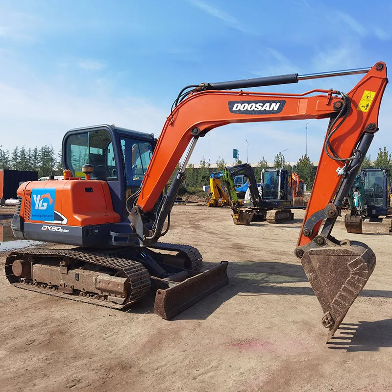 Super Low Price for Sale Used Boutique Mini Excavator Doosan 60, Small 6t Excavator High Quality Excavator, Excellent Condition 0