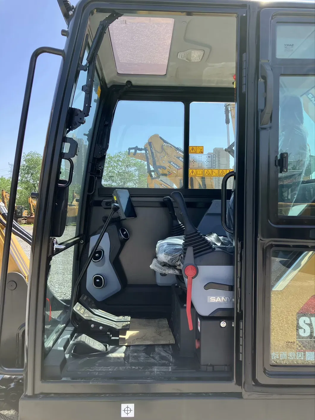 Brand New Stock Sany Mini Excavator Sy60c Cheap Price 5