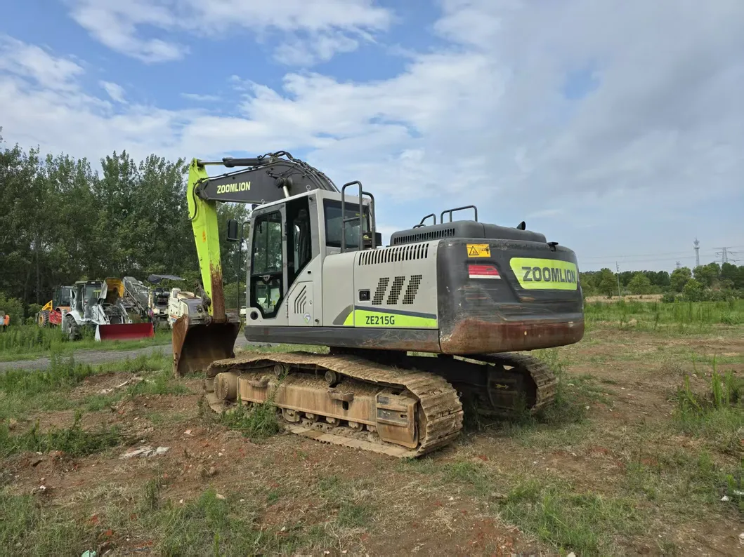 Chinese Mini Zoomlion 22 Ton Excavator Ze215 21year with Cab Bucket Cheap Price for Sale 0