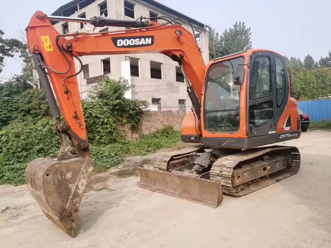 Produced in 2019 7ton 7.5ton Korean Used Doosan Dx75LC-9c Excavator Secondhand Doosan Dx75LC Mini Hydraulic Digger Low Price Low Hour for Sale 1