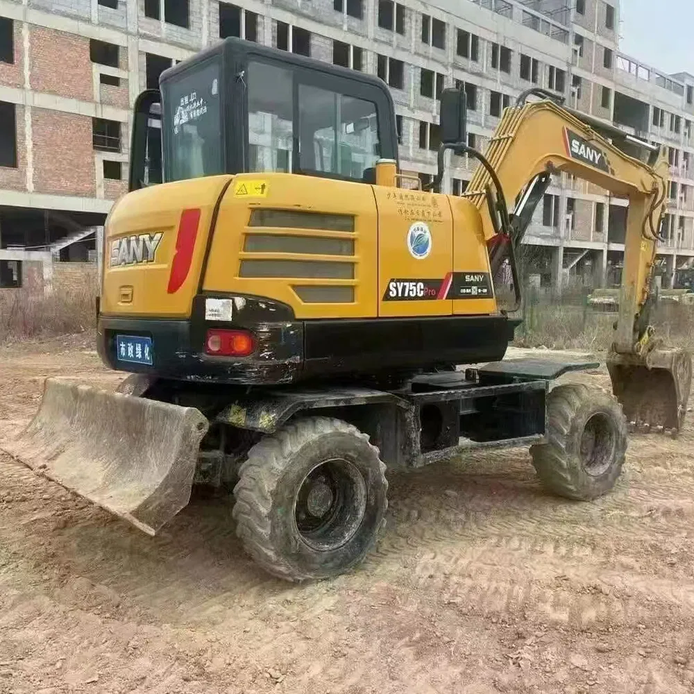 Used Second Hand Sanyy Sy65W 0.25m3 6 Ton Mini Wheel Excavator in Good Quality 1