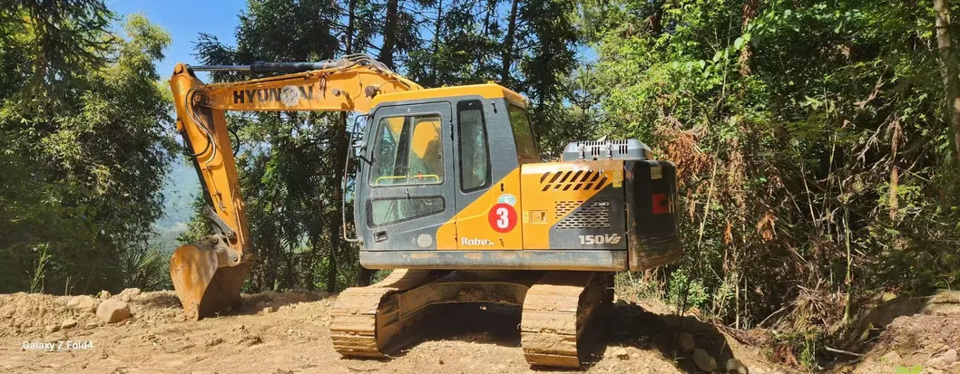 Excellent Condition Used Poclain Hyundai Excavator 110 210 215 220 305 305-9 320-7 Original From Korea Distributor for Sale 0