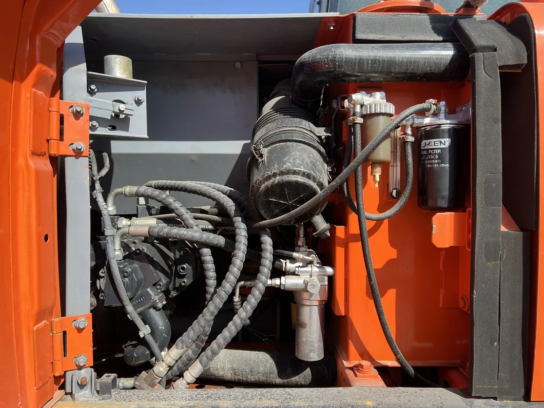 Fully Repaired Durable Used 7 Ton Crawler Excavator Hitachi Zx70 Digger 3