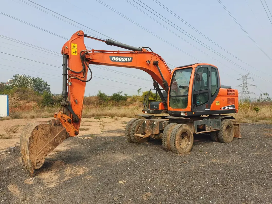 Used Doosan Excavator High Quality Used Doosan Dx150W Wheel Excavator Doosan Dx150W Dh150W Original Second Hand Crawler Excavator Dx140W 1