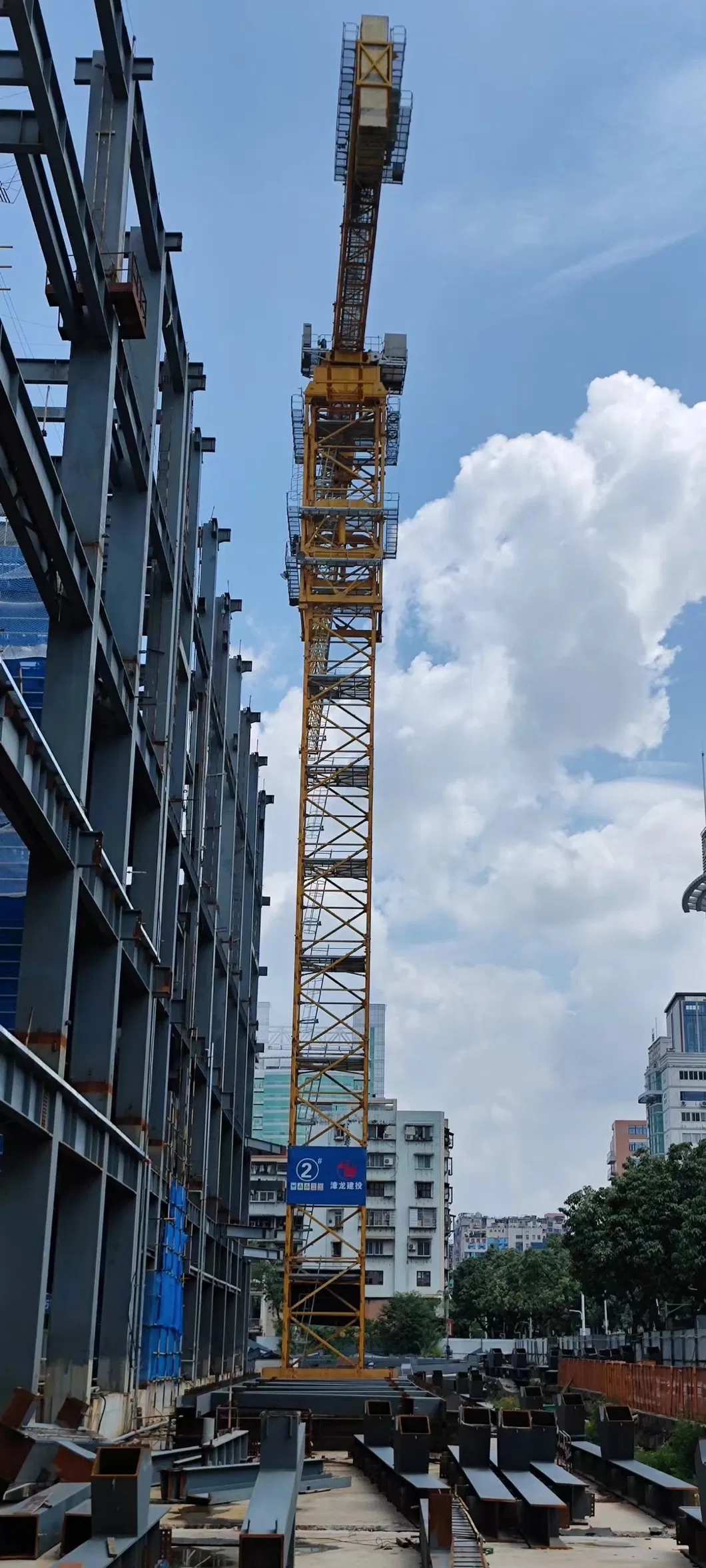 Mobile Lifting Tower 25t Lifting Cpacity Zoomlion D1200-64 Cranes for High-Rise Buildings 1