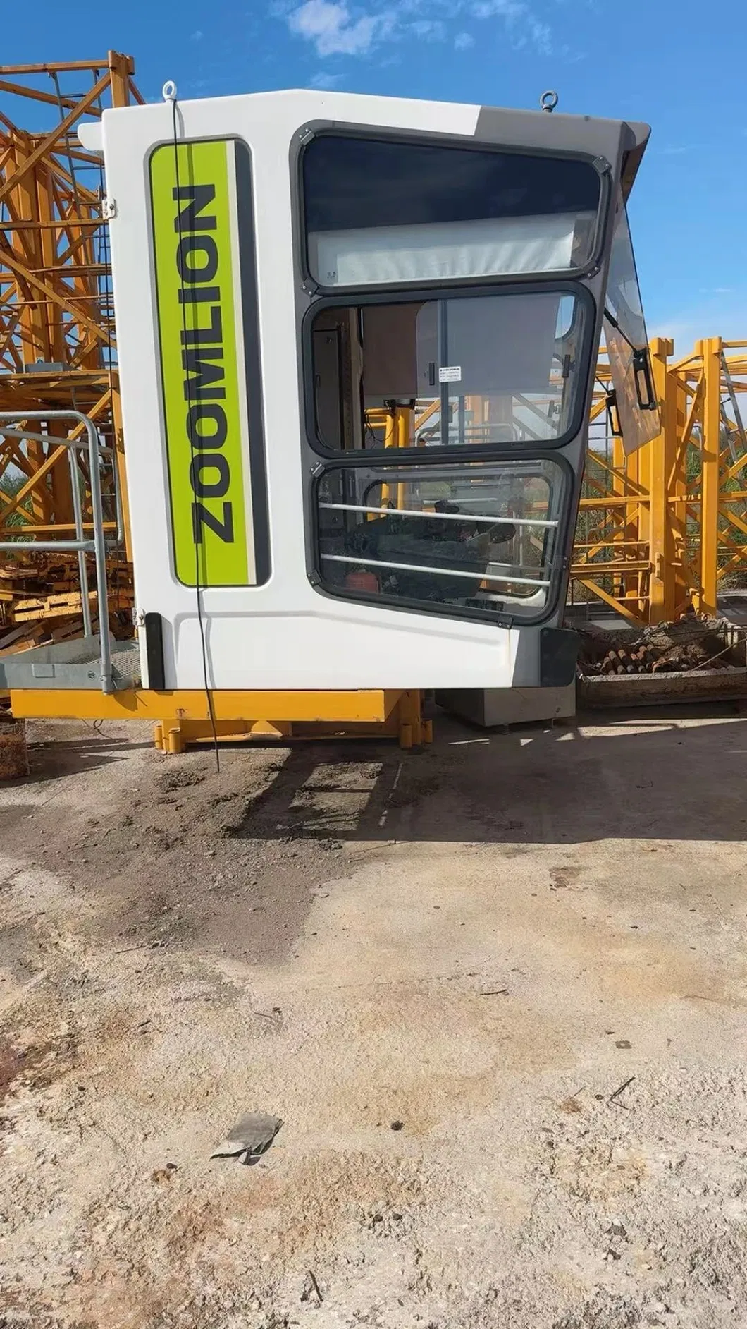 High Adaptability Zoomlion Wa5610-6 Tower Crane Machinery for Mega-Scale Construction Projects 0