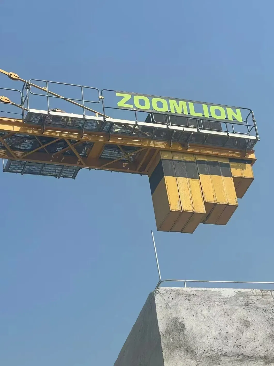 Max Lifting 60m Zoomlion Used Crane 7015-10e for Bridge and Infrastructure Construction 0