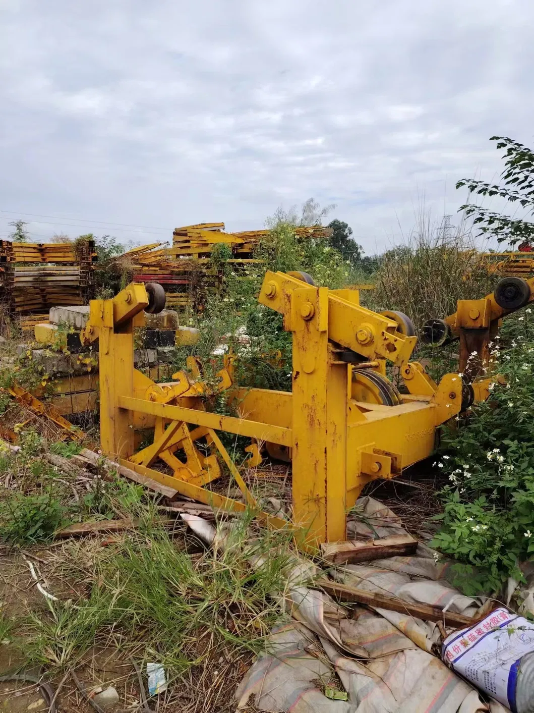 Long Durability Certified Pre-Owned Tower Cranes Zoomlion T1100-63 From Lifting Heavy Materials 1