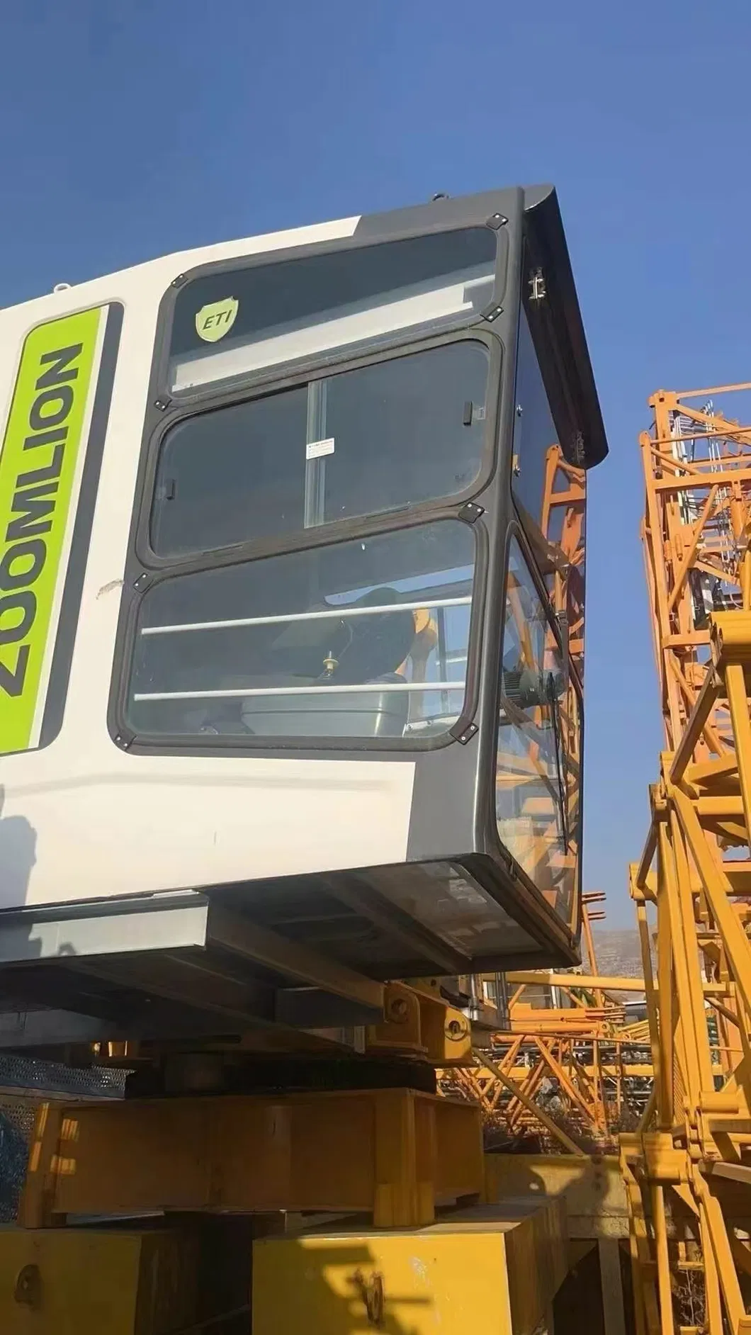 Zoomlion W6010 Hydraulic Tower Crane with Advanced Hydraulic Systems Precision Control 0