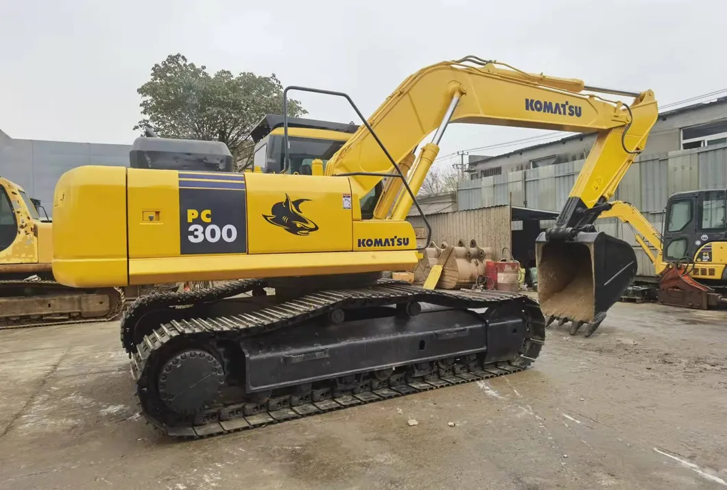 Good Condition Japan Made 30 Ton Digger Used Komatsu Excavator PC300-7 Hydraulic Crawler Excavator Komatsu PC300 1