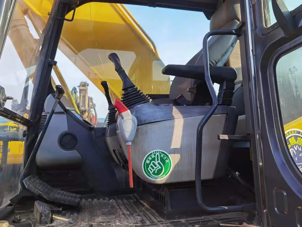 22t Japanese Original Used Komatsu PC220-7 Crawler Excavator, Medium Komatsu PC220-6 PC220-8 PC200-7 PC200-6 PC200-8 Excavator 1