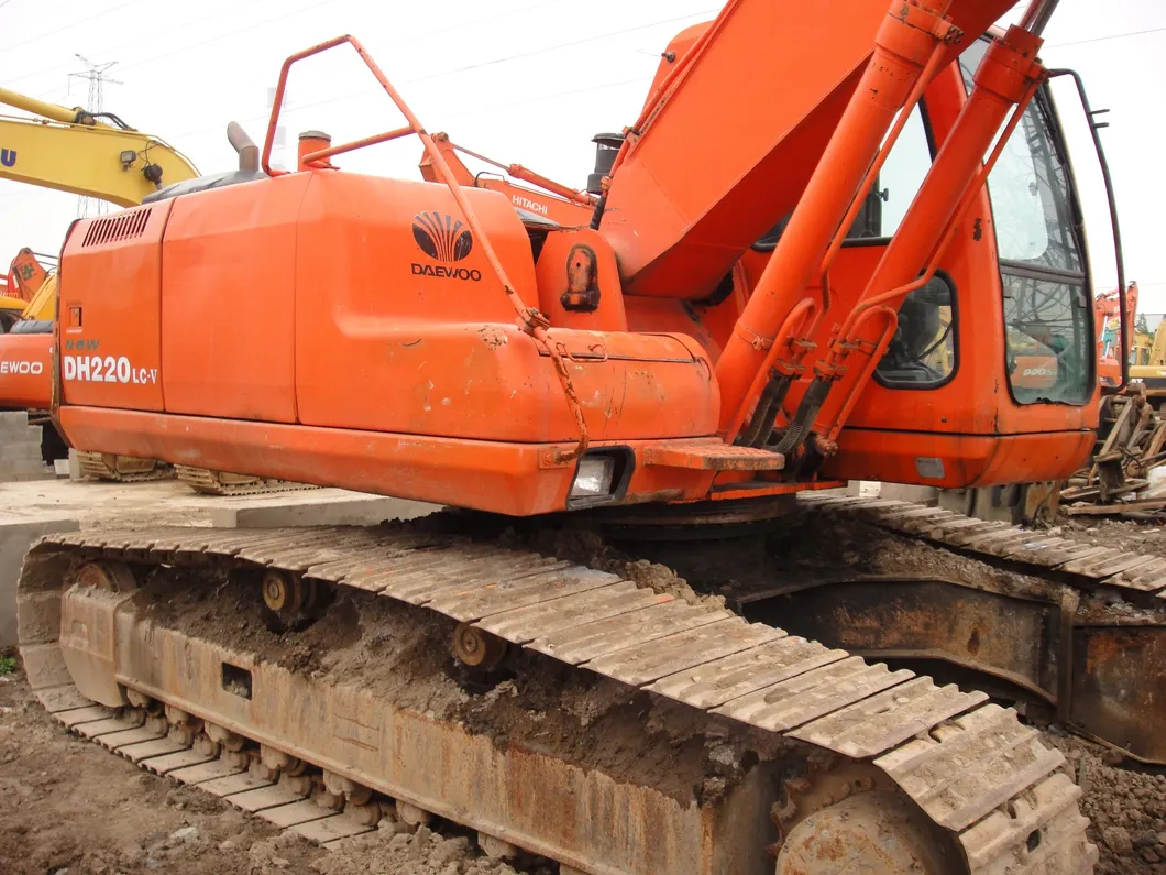 Used Crawler Excavator Daewoo Dh220 Secondhand Backhoe Hydraulic Digger with Quality 2