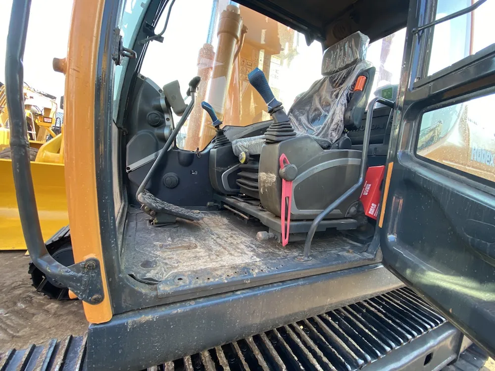South Korea Made Hyundai 220LC-9s Used Excavator 22ton 220LC Hyundai Excavator Good Price 2