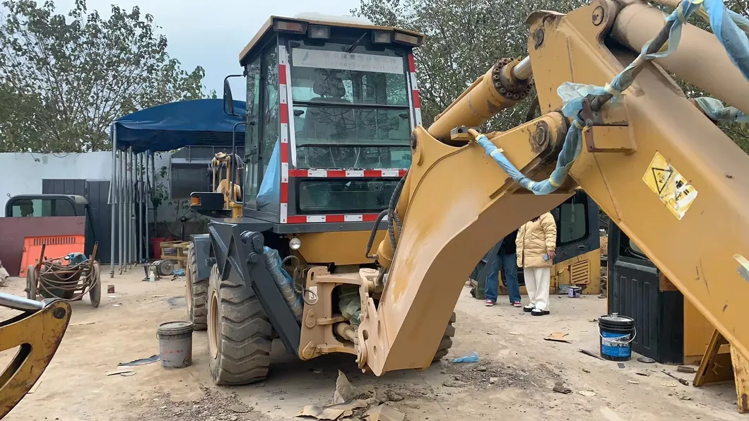 Used Lingong Lgb680 Wheel Backhoe Loader Sdlg 680 8ton Excavating Loader Secondhand Mini Backhoe Loader for Sale 4
